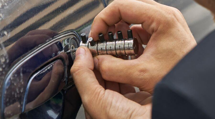 Expert new roof installation services in Niantic, IL